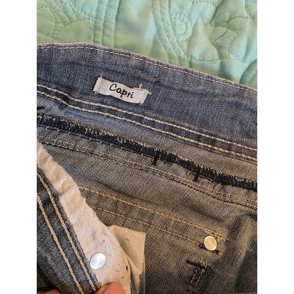 YASO Juniors Size 11/12. Blue Embellished Pockets Stretch Capri‎ Jeans - Picture 4 of 9